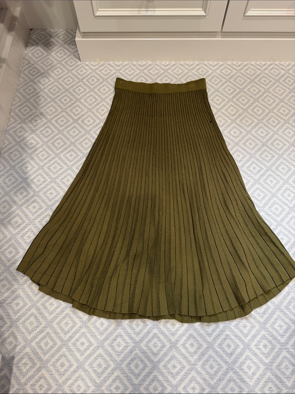 Ann Taylor Olive Green Pleated Circle Skirt